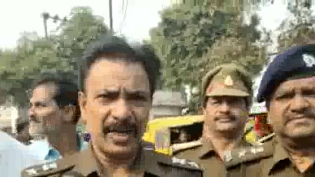 सड़क सुरक्षा माह के दौरान रायबरेली पुलिस ने अनोखा प्रयोग किया पुलिस ने समाज सेवियों के सहयोग से मुफ्त हेलमेट वितरण किए।