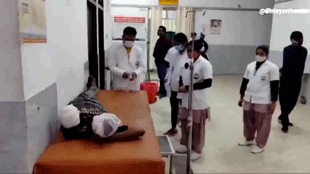 गोवा से आ रहे व्यक्ति के ट्रेन से गिरने से युवक का हाथ कटा