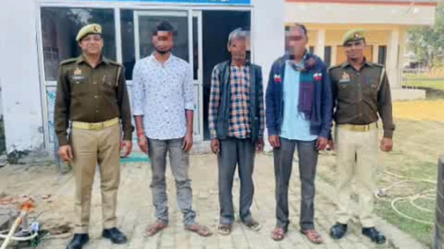 कौड़िया थाना पुलिस ने शांति भंग की आशंका में तीन अभियुक्तों को किया गिरफ्तार 