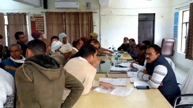 तहसील सभागार में लगाया गया तहसील समाधान दिवस एसडीएम अनिल कुमार तहसीलदार आरके सिसोदिया ने सुनी जन जन समस्याएं