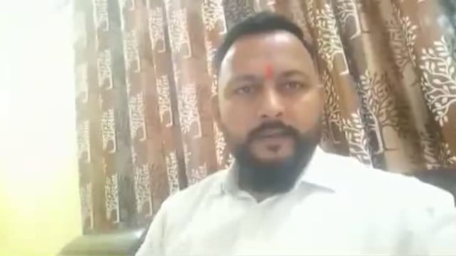 गोंडा: रात के अंधेरे में दीवाल पर लिखा गया ब्राम्हण भारत छोड़ो जिस पर अवैध केसरी सेना के राष्ट्रीय अध्यक्ष ने कहीं बड़ी 