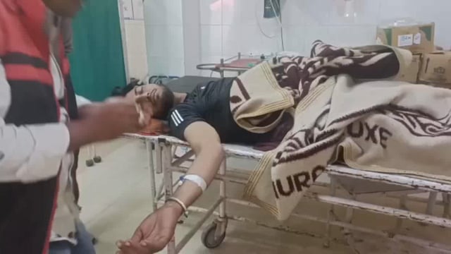 शादी समारोह में से वापस आया युवक संदिग्ध परिस्थितियों में अचेत अवस्था में पहुंचा परिजनों ने किया जिला अस्पताल में भर्ती