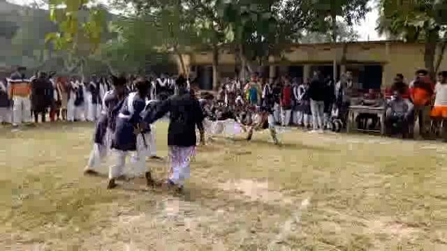 शेखपुरा जिले के चेवाड़ा श्री कृष्ण उच्च माध्यमिक विद्यालय में तरंग प्रतियोगिता कार्यक्रम किया गया.