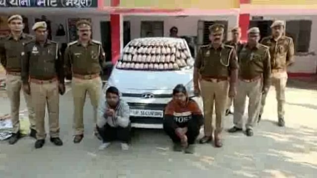 यमुना एक्सप्रेसवे टोल प्लाजा पर पकड़ी गई लाखों की अवैध शराब