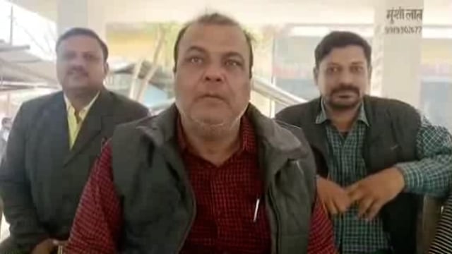 अधिवक्ता संघ ने तरबगंज तहसील में धरना प्रदर्शन कर कार्य का किया बहिष्कार