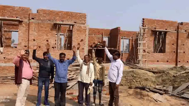 CHC सिरसिया में हो रहे मानक विहीन कोविड वार्ड का निर्माण क्षेत्रीय लोगों ने किया प्रदर्शन ।