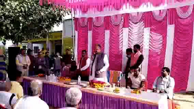 वजीरगंज : परिषदीय विद्यालय में विधायक ने पंचायत भवन का भूमि पूजन कर किया शिलान्यास