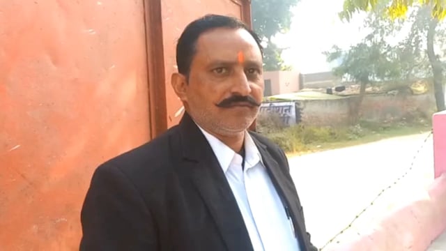 तहसील खैर के क्षेत्र गांव मऊ में ढाई बीघा जमीन का फर्जी कराया बैनामा तहसीलदार से मदद की लगाई गुहार