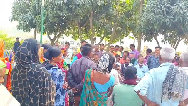 हसनगंज थाना प्रांगण में जनता दरबार का हुआ आयोजन, पूर्व से लंबी 03 मामले पर हुई सुनवाई