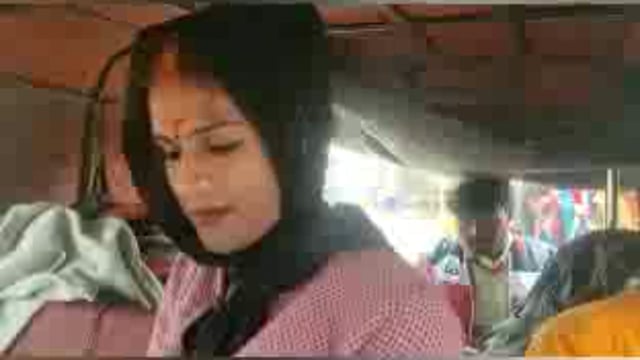 किन्नर का प्रेम चढ़ा परवान मंदिर में रचाई युवक से शादी लिए सात फेरे