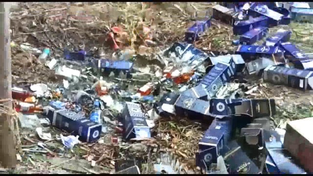 डंडखोरा थाना प्रांगण में जप्त देसी व विदेशी शराब का हुआ विनिष्टीकरण