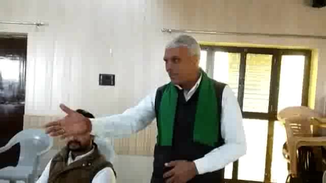 आवारा गोवंश से त्रस्त भाकियू अराजनैतिक मुख्यमंत्री के आगमन पर काली पट्टी बांध अर्धनग्न हो करेगी प्रदर्शन: