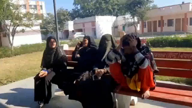 कस्बा खैर के मोहल्ले जंगल गड़ी में परिजनों ने महिला के साथ की मारपीट पीड़ित महिला ने थाने में की शिकायत