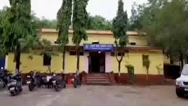 उमा चौक येथे अज्ञात व्यक्तीचा मृतदेह आढळला,शहर पोलीस ठाण्यात गुन्हा दाखल