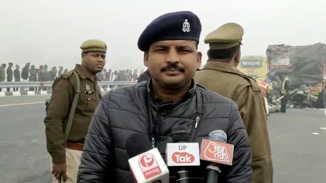 औरैया जनपद के लखनऊ आगरा एक्सप्रेस वे के चैनल नंबर 137 पर हुए हादसे के मामले को लेकर सीओ भरत पासवान ने मीडिया को बताया