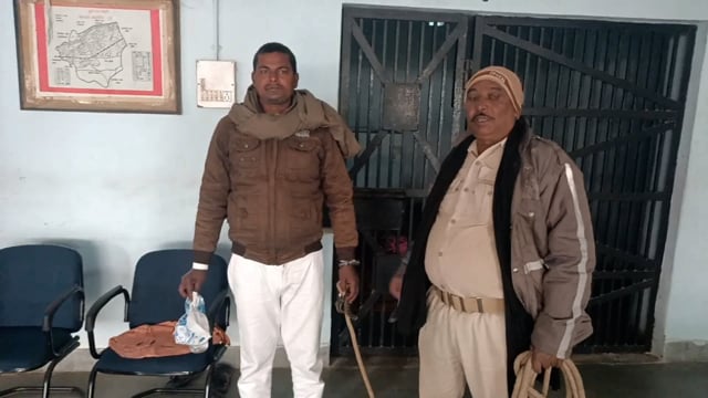 जकर पुरा गांव से बीती रात एक शराबी को शराब के नशे में हंगामा करते गिरफ्तार कर भेजा गया जेल