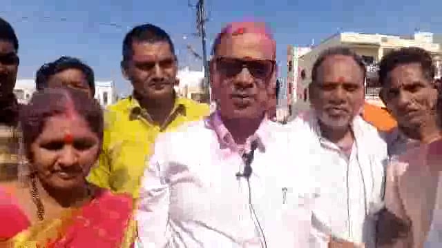 नागलगाव ग्रामपंचायतीचे नूतन सरपंच सुभाष राठोड यांनी सहपत्नीक मानले मतदारांचे आभार