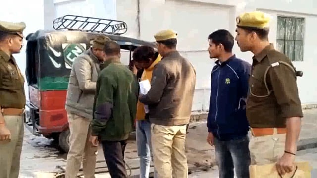 राया पुलिस ने तीन शातिर लुटेरों को लूटा हुआ माल सहित दबोचा