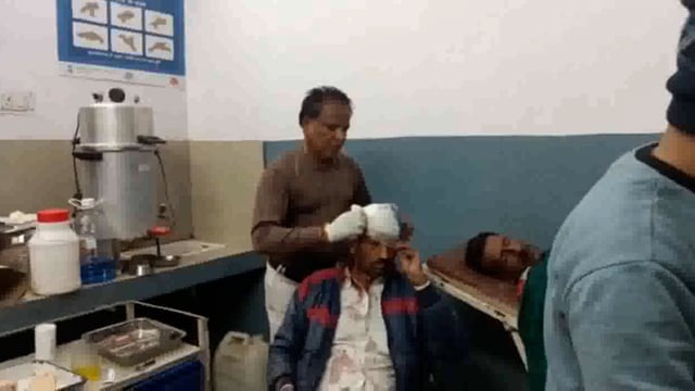 नाली विवाद को लेकर दो पक्ष आपस में भिड़े एक दर्जन घायल