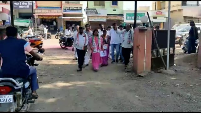 आमदार जयंतराव पाटील यांचे निलंबन मागे घ्यावे यासाठी राष्ट्रवादी काँग्रेस पार्टीच्या पदाधिकाऱ्यांचे आटपाडी मध्ये निषेध आं