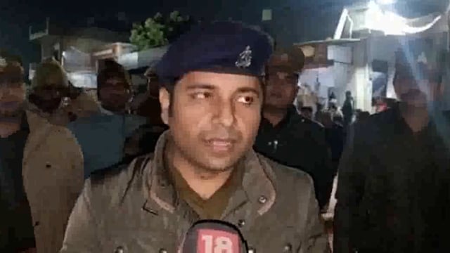 मथुरा पुलिस ने ऑपरेशन मुस्कान के तहत लापता 2 बच्चों को परिजनों से मिलाया