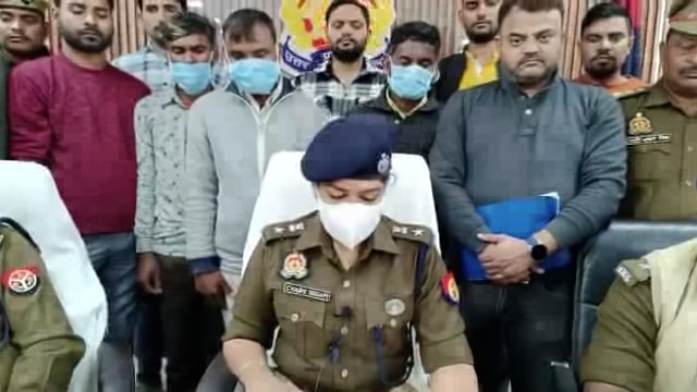 हिदुस्तान पेट्रोलियम पाइप लाइन से तेल चोरी करने का प्रयास करने वाले अभियुक्तों की गिरफ्तारी के सम्बन्ध में पुलिस अधीक्षक