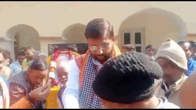 डाक बंगला मांट में भाजपा ने मनाया सुशासन दिवस