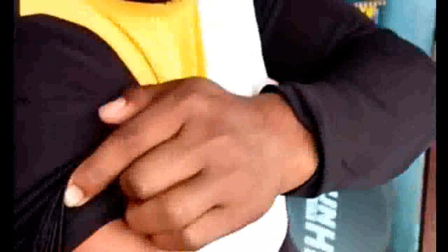 क्रिकेट खेलने के विवाद में युवक को युवकों ने जमकर पीटा
युवक का आरोप पुलिस ने उल्टा उसी का कर दिया चालान


थाना रानीगंज