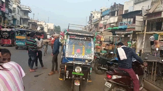 सूरजगढ़ा बाजार से गुजरने वाली हर छोटी-बड़ी वाहनों एवं आम लोगों को होती है काफी परेशानी