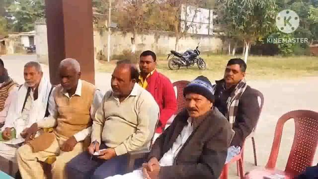 नववर्ष को लेकर थाना अध्यक्ष की अध्यक्षता में फुल्लीडुमर थाना परिसर में हुई शांति समिति की बैठक 