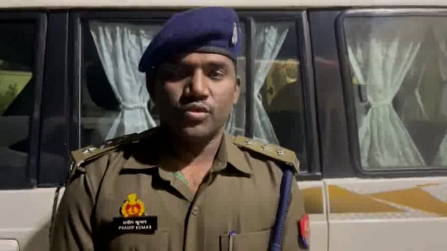 थाना कोतवाली के अंतर्गत सुभाष  चौराहे पर सोशल मीडिया में वायरल मारपीट के  वीडियो के संबंध में कृत कार्यवाही के संबंध में