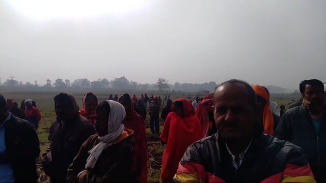 बौरिहा में शीशम के पेड़ से लटका मिला महिला का शव जांच में जुटी पुलिस