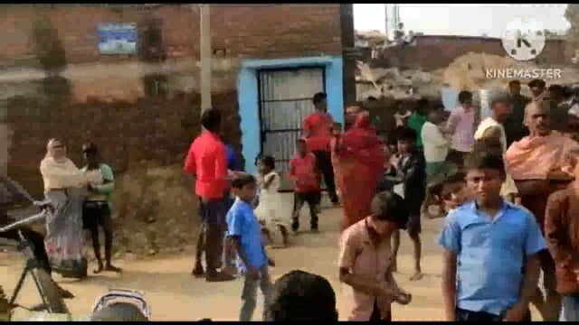 नगरडीह  गांव में आपसी विवाद में चली गोलीबारी में 50 वर्षीय महिला बुरी तरह जख्मी प्राथमिक उपचार के बाद भागलपुर रेफर