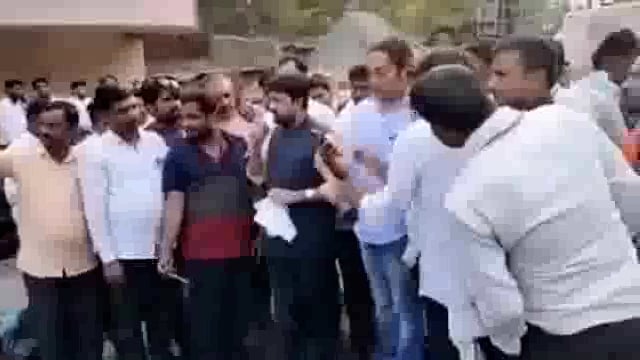 राज्यातील ग्रामपंचायत संगणक परीचालकांच्या आंदोलन स्थळी आमदार संजय बनसोडे यांनी दिली भेट