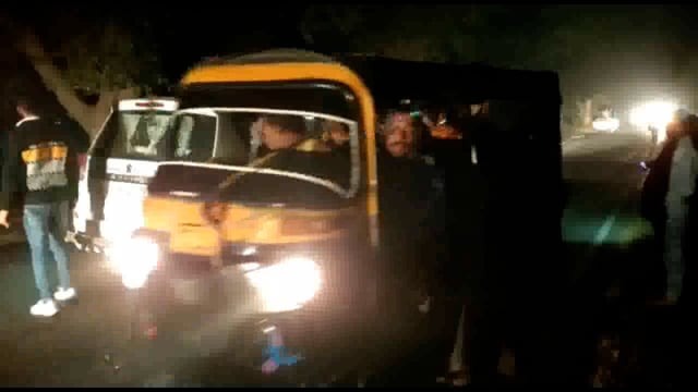 ट्रैक्टर और इर्टिगा कार में जोरदार भिड़ंत 
थाना दिलीपुर के पिपरी खालसा गाँव
पुलिस मौके पर मौजूद