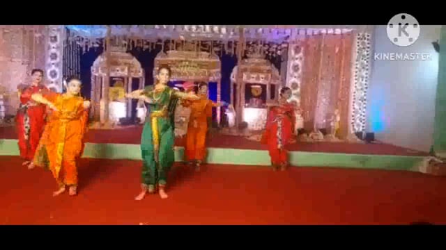 वृंदावन रस महोत्सव में बह रही भक्ति की रसधारा