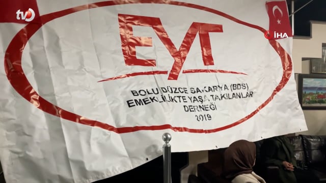 EYT Düzenlemesini Konfeti ve Meşaleyle Kutladılar