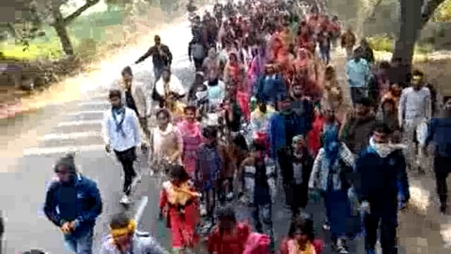 राधारानी भक्त मंडल न्याय पंचायत सोनई द्वारा आयोजित दसवीं वार्षिक पदयात्रा पहुंची राया 