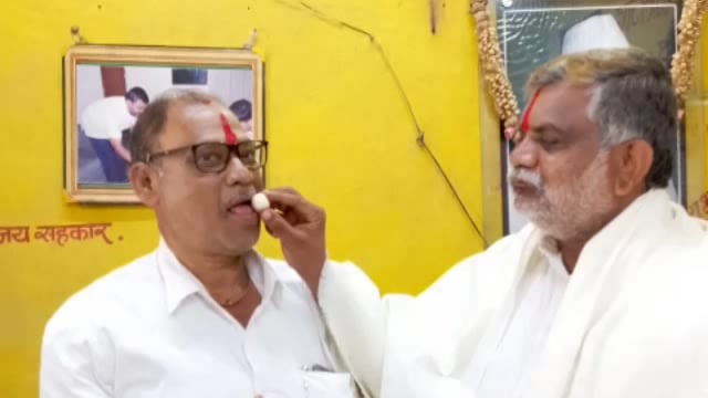 रामचंद्रराव पाटील तळेगांवकर सहकारी खरेदी विक्री संघात नवनिर्वाचित सरपंच सुभाष राठोड यांचा सत्कार