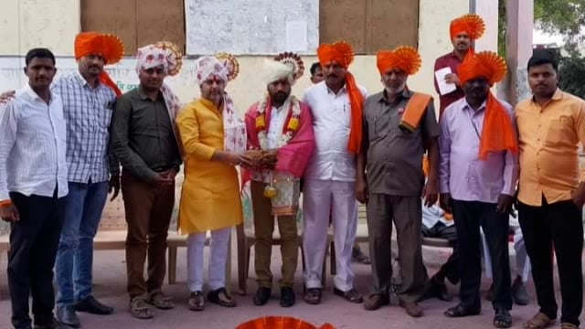 तीवटग्याळ येथे जिल्हा परिषदेचे माजी अध्यक्ष राहुल केंद्रे यांनी केला सरपंच प्रशांत पाटील यांचा सत्कार