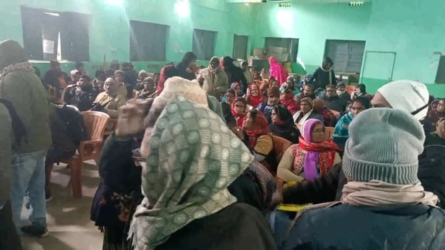 जाति आधारित गणना को लेकर सूरजगढ़ा में सभी प्रगणकों एवं सुपरवाइजर को दी गई सामग्रियों