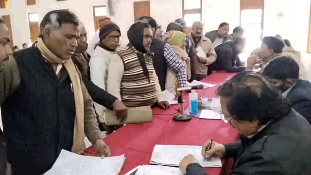 वन विभाग की जमीन पर भू माफियाओं का है कब्जा एसडीएम से की गई शिकायत#Prayagraj 