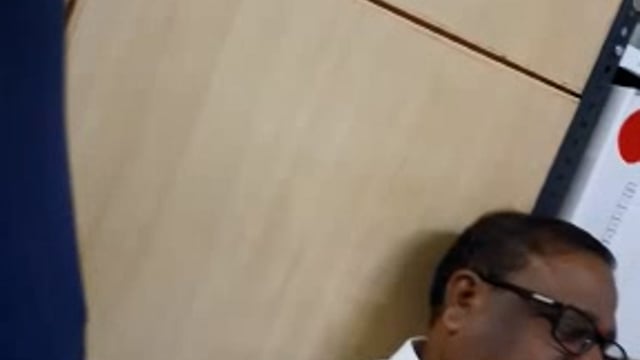 आटपाडी पोलीस स्टेशन चे उप निरिक्षक रामचंद्र गोसावी तक्रारदाराकडून लाच स्वीकारताना