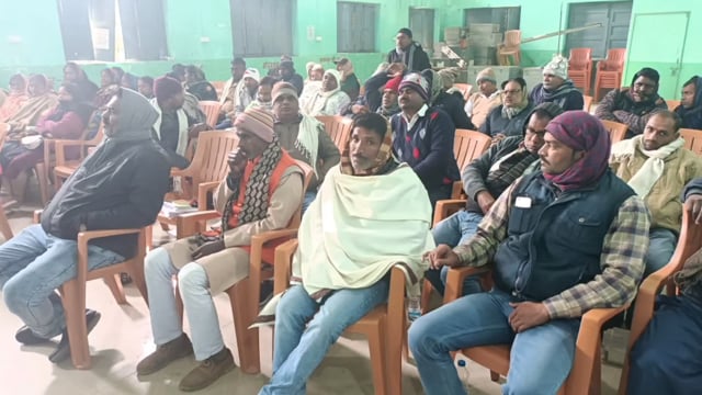 सूरजगढ़ा प्रखंड परिसर स्थित अंबेडकर सभा भवन में पंचायत समिति एवं मुखिया के साथ पदाधिकारियों की हुई बैठक