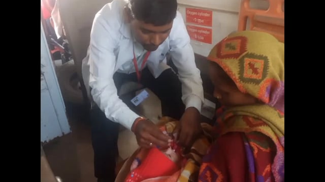 ई एम टी श्रीपाल की सूझबूझ से एंबुलेंस में ही हुई प्रसूति : पुत्री की हुई प्राप्ति 