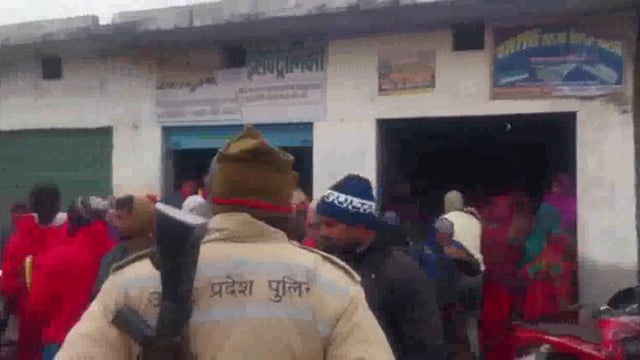 इलेक्ट्रिक की दुकान से हुई हजारों की चोरी जांच में जुटी पुलिस