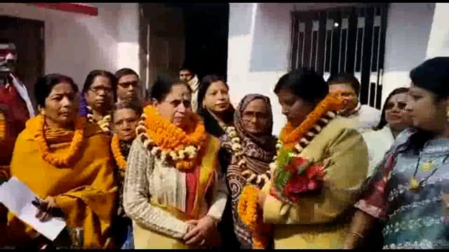 नवनिर्वाचित मुख्य उप मुख्य पार्षद एवं वार्ड पार्षदों को अनुमंडल कार्यालय में दिलाई गई पद व गोपनीयता की शपथ