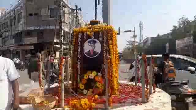 कॅप्टन कृष्णकांत चौक येथे आर्मी दिन साजरा,शहीद जवानांना वाहिली श्रद्धांजली