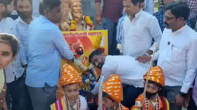 छत्रपती संभाजी महाराज यांचा राज्यभिषेक दीन साजरा