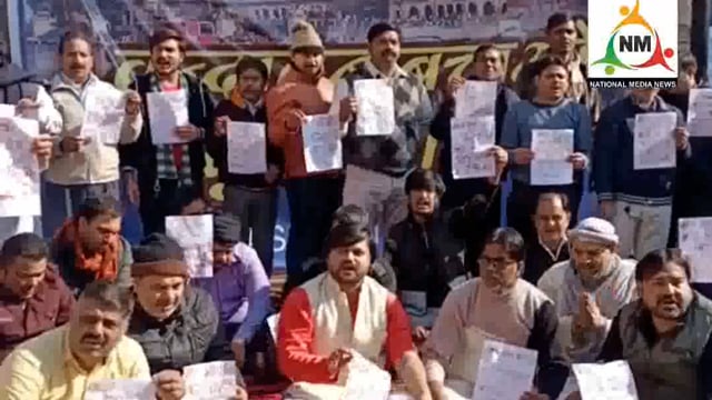 वृंदावन के गोस्वामी एवं स्थानीय लोगों ने काॅरिडोर के विरोध में प्रधानमंत्री मोदी और योगी को खून से लिखे पत्र।